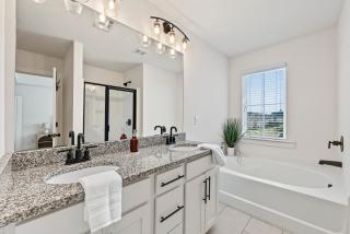 Modern 3BR Townhome Near Stonecrest - 3