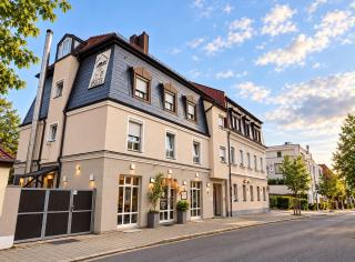 Hotel Villa Erlen by UniqStay - 9