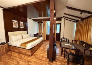 The Rhino Grove Hotel - 1