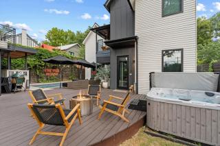 New 6 BR, 4.5B, Pool, Hot Tub, Cold Plunges, Outdoor Sauna, Bar, 9 TVs - 7