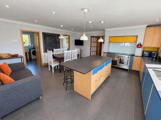 Family Coastal Escape Hot Tub, Cinema & Games Room - 6