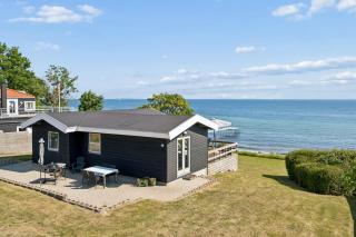 Seaside Holiday Home Near Beach And Nature Calm - 0