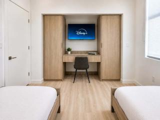 Prime South Beach 2BR-2BA Apt with Rooftop Pool #204 - Sleeps 6 - 1
