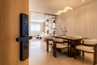 Prime 2BR 2BA Sleeps 7 Free Parking & Big Table - 6