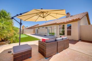 Home w/ Putting Green, 11 Mi to Las Vegas Strip! - 8