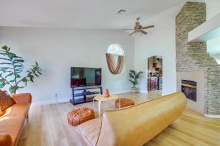 Home w/ Putting Green, 11 Mi to Las Vegas Strip! - 5