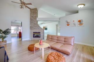 Home w/ Putting Green, 11 Mi to Las Vegas Strip! - 3