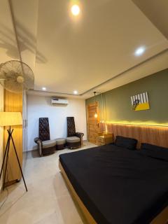Signature Suites - 3