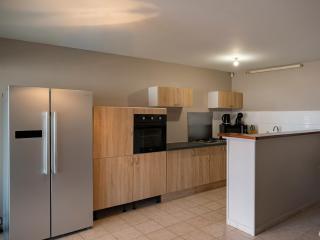 Superbe appartement avec grande terrasse couverte - 1