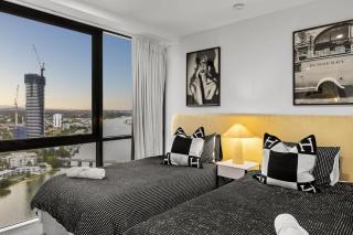 3BR Circle on Cavill, Mojo Sky 22, Ocean View - 1