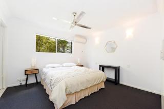 Ground Floor Beach Front Apartment - 5