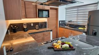 House with prof garden and bar - 3 bedrooms - 5