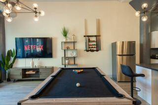 Group-Friendly 5BR Suite Near McCormick - Sleeps 12 - 9