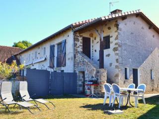 Gîte 17ème siècle avec piscine privée et jardin, animaux acceptés - 8