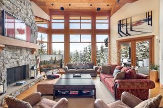 Slope-Side Chalet - Ski-In,Ski-Out with Hot Tub - 1