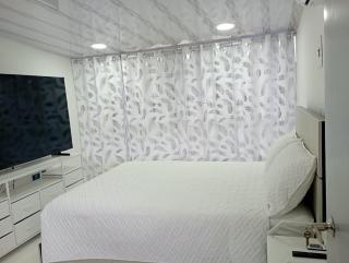 Apartaestudio Moderno con Aire Acondicionado, WiFi 900MB y Código de Acceso - 8