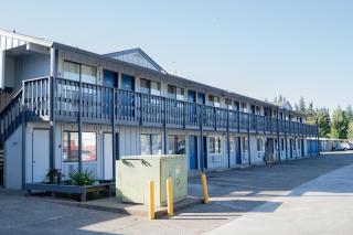 Stagecoach Inn - 8