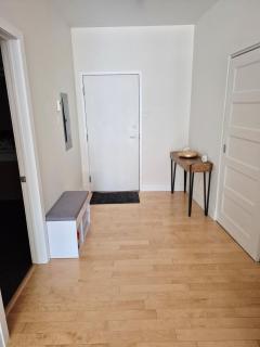 Luxurious & Spacious Stay in the Heart of Montreal - 5