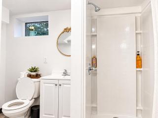 Private Room In Maplewood - 4