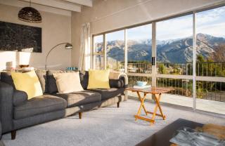 Kiwi Bach with Amazing Views - 9