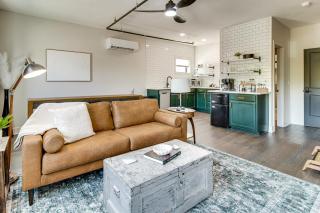 Steps From Downtown Square! 3-Apt Group Escape - 5