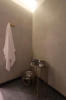 Luxury Studio with Private Jacuzzi Near City Stars - 8