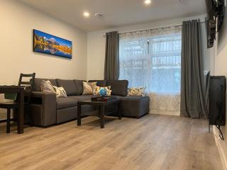 New 2025 Townhouse Near Banff Gate with Hot Tub & Mountain Views - 7