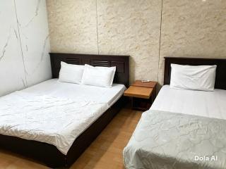 Tom Hotel - 8