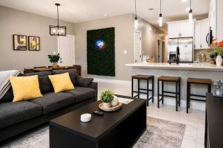 Stylish 3BR Duplex-Free Parking -Near Downtown - IAH - 5