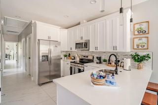 Stylish 3BR Duplex-Free Parking -Near Downtown - IAH - 4