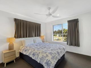 Two bedroom Cotton Tree Beachside Escape - Maroochydore - 3