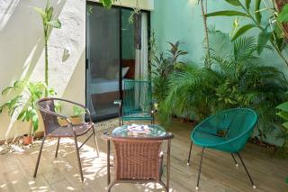 Private House with Pool, 2 Bedrooms, Parking & 2 Free Bikes - 3