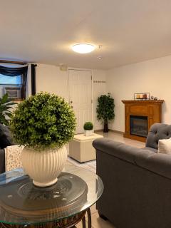 Small room ground level 5 - 6