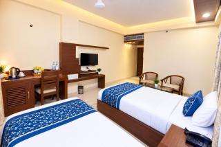 The Royal Crest Boutique Stay & Suites - 3