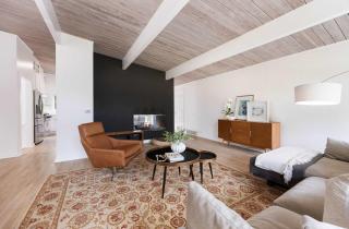 Modern Mercer Island 5BR Family Home w Deck - 5