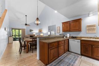 Serenity by the Lake 3BR Home - 3