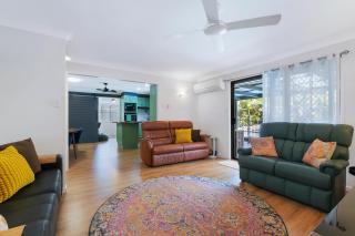 Spacious home with pool in Kippa-Ring - 5