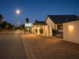 Jakaranda Guest house - 8