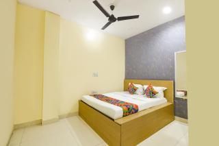 FabHotel Aaradhya Residency - 8