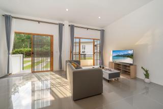 2BR Sunrise Garden A126 Near Airport - 5