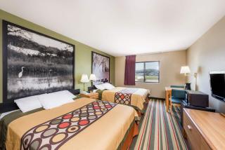Super 8 by Wyndham Chanute - 8
