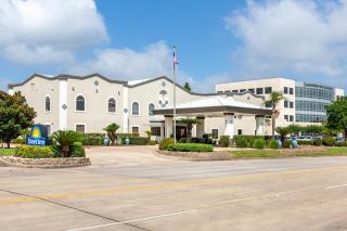 Days Inn & Suites by Wyndham Webster NASA-ClearLake-Houston - Webster - 8