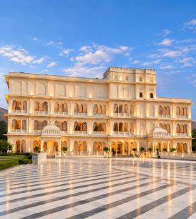 juSTa Luxe Monsoon Palace - 9