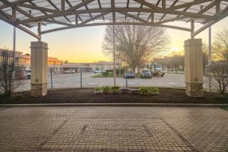 Clarion Inn Elmira-Horseheads - 9