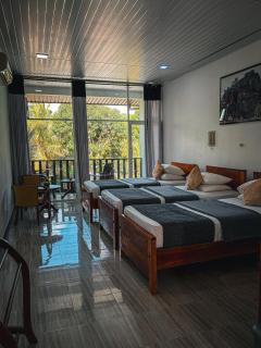 Acme Grand Hotel - 6