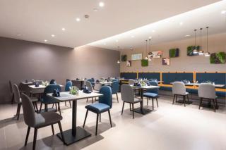Homeinn Selected Hotel Zhongshan Shiqi Daxin Xinduhui - 3