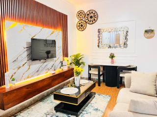 The Naalya Lux Nook Stylish 1BR near the main road - 2