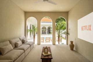Stylish 3BR Villa Rayana, Prime Canggu Location - 5