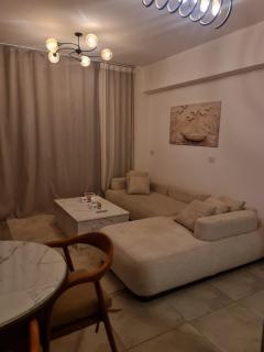 Cozy Lake-View Retreat in Privado - 9