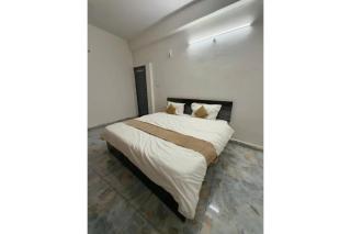 FabHotel Golden Cherry - 6